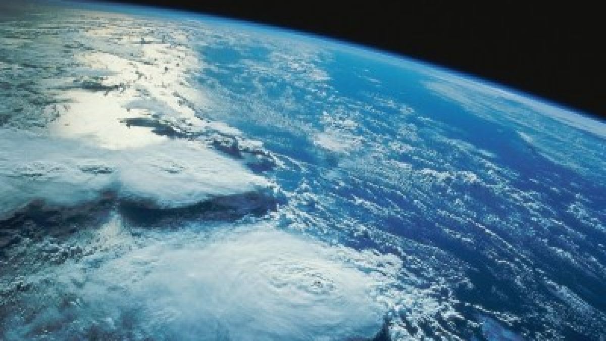 Земята не се блъсна в астероид като ТИР