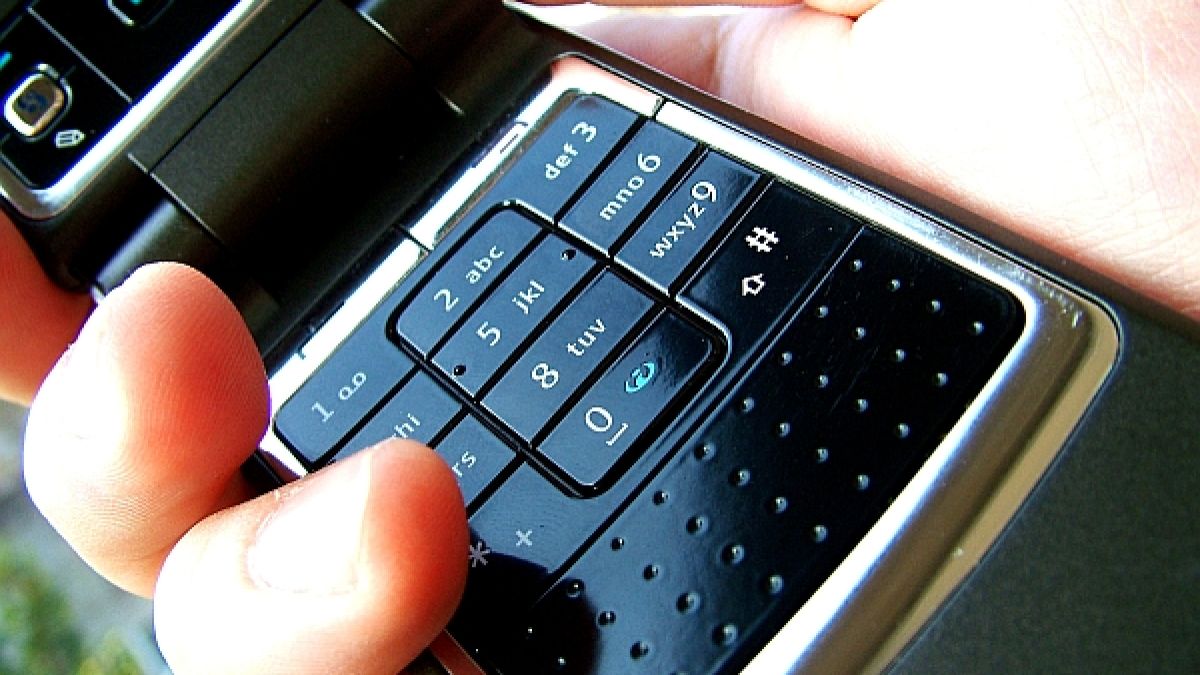 GSM-ите покрити с 18 пъти повече бактерии от тоалетните