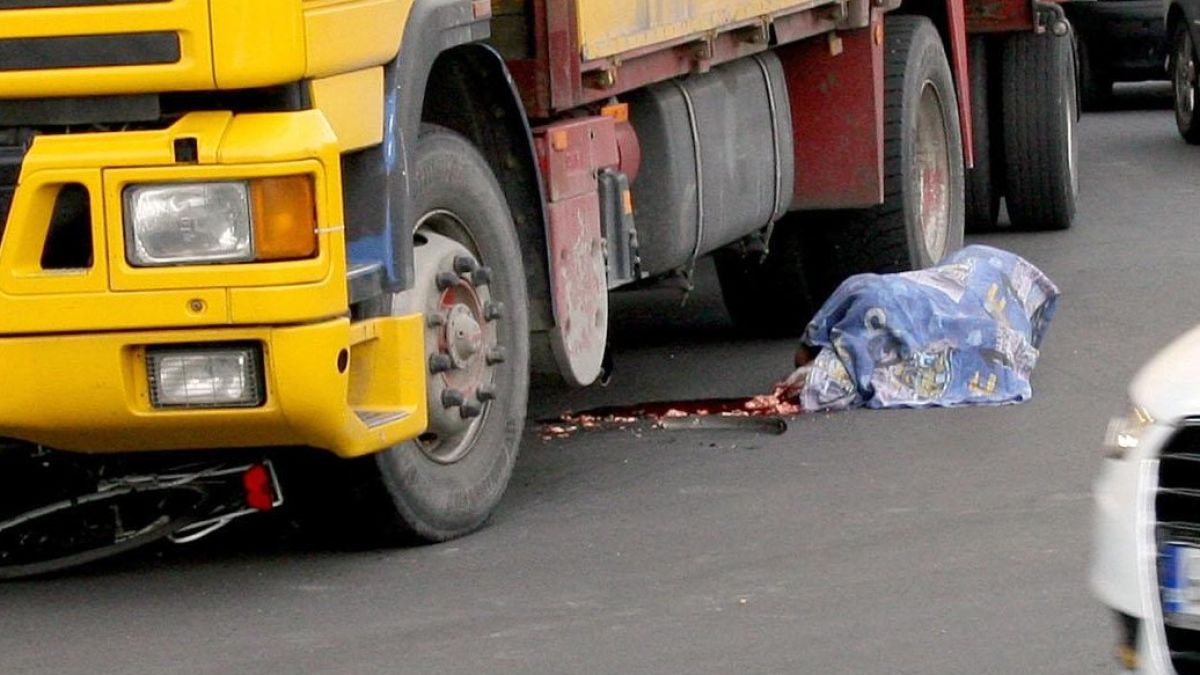 ТИР размаза велосипедист в Пловдив 