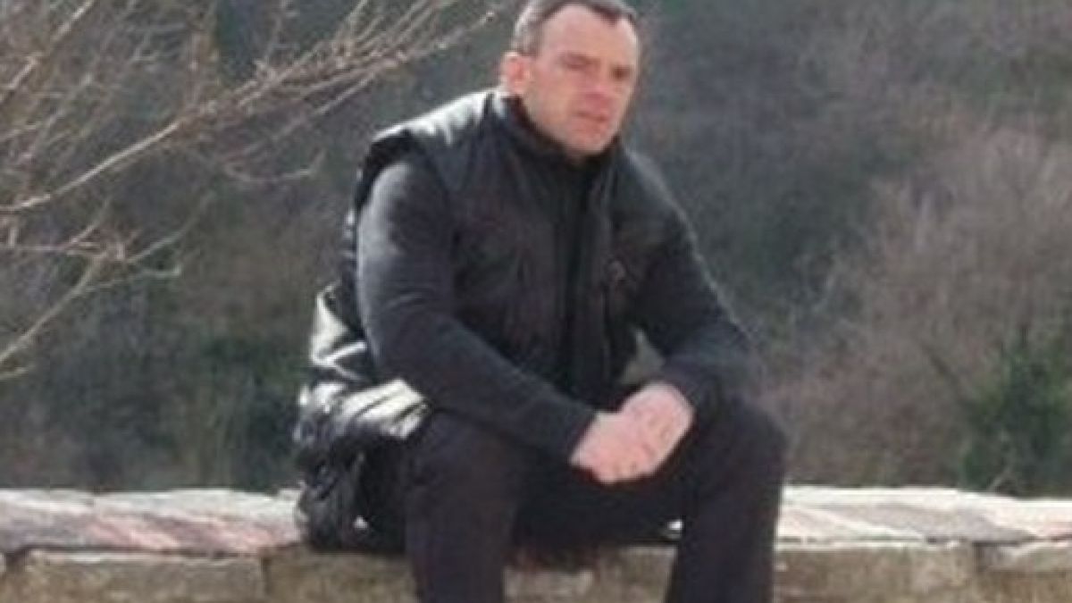 Застрелялият се в Перник бивш полицай е първи братовчед на самоубилия се Чочо