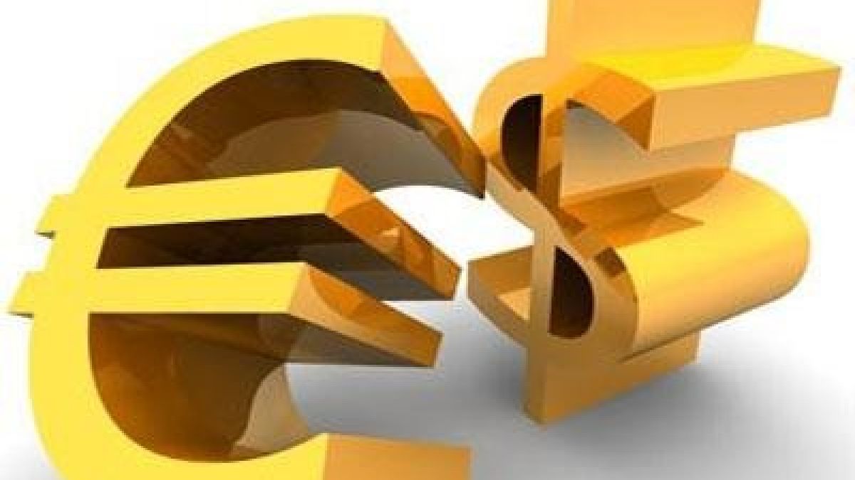 Еврото продължава да се срива, дойде ли доларовото време?