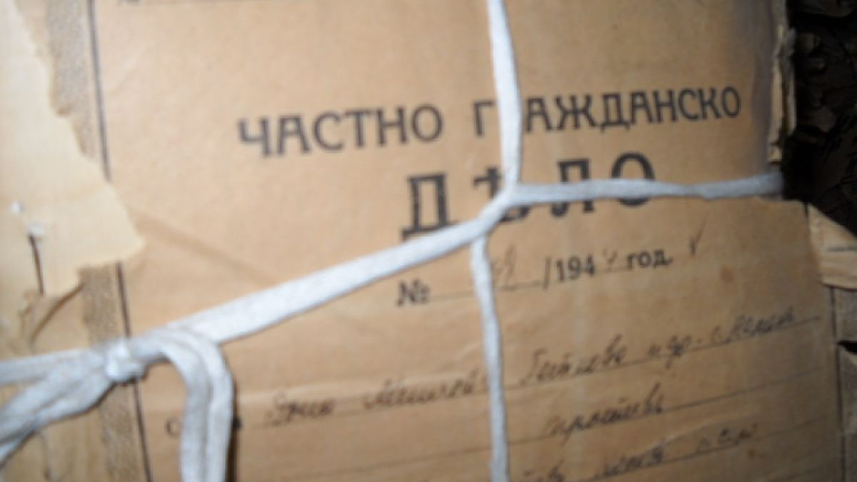 Разводи изядоха главата на съдийка