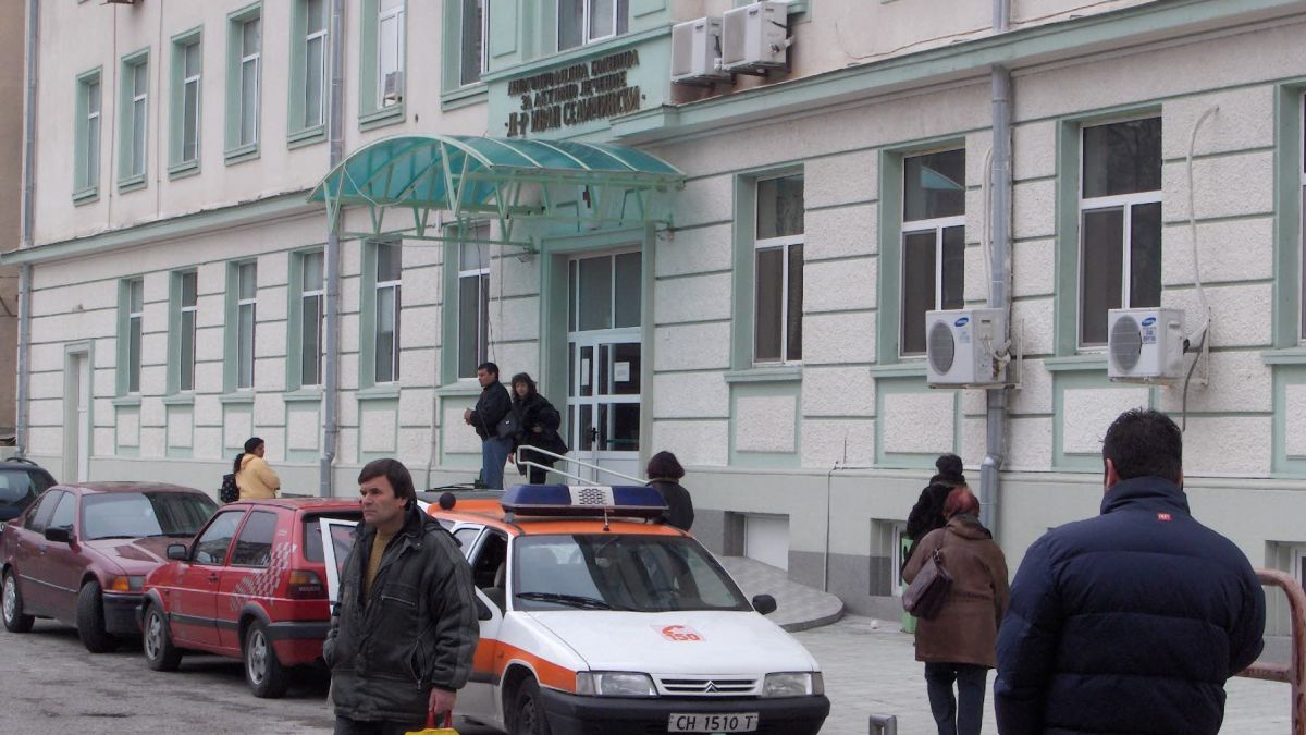 Бебето с инсулт било пребито до смърт