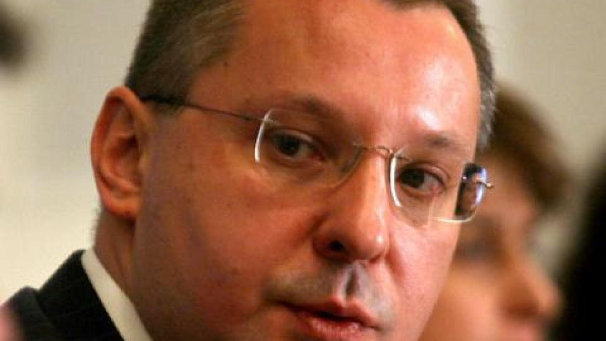 Станишев отговаря на въпроси за АЕЦ “Белене” във Фейсбук
