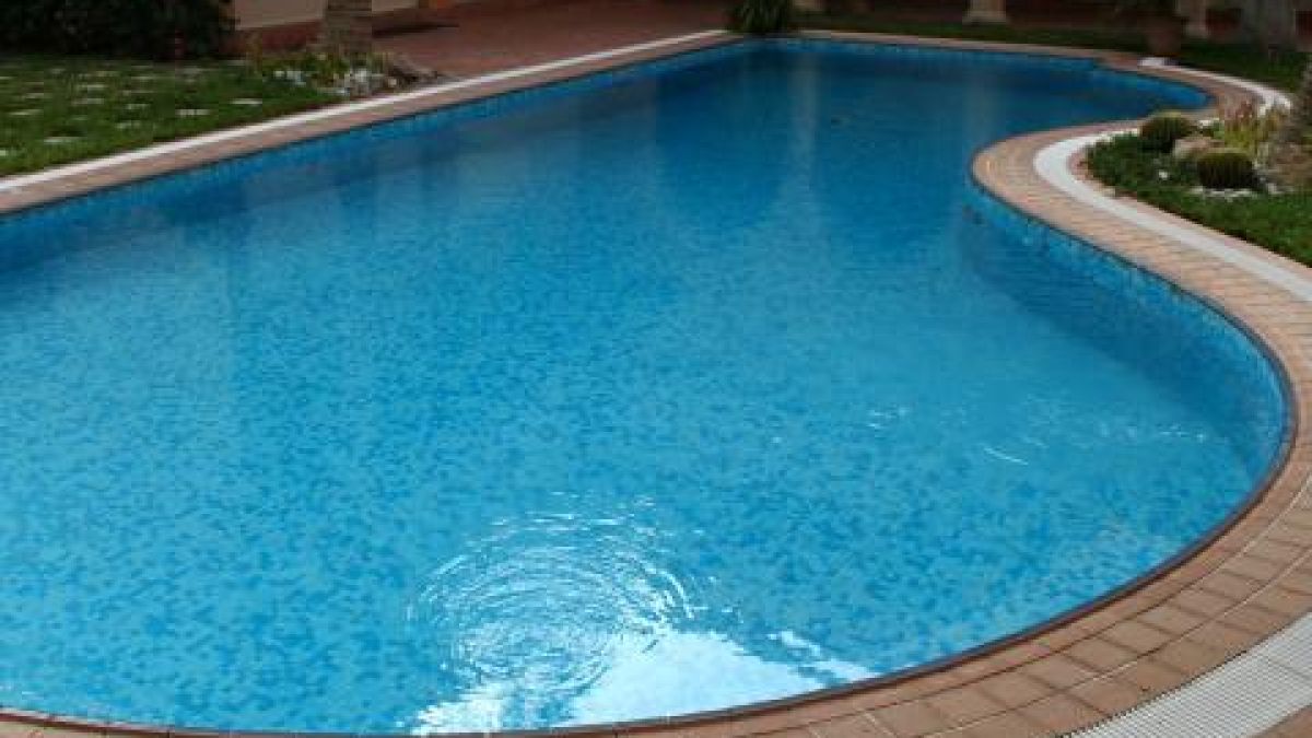 Спипаха тарикат да краде вода за басейна си