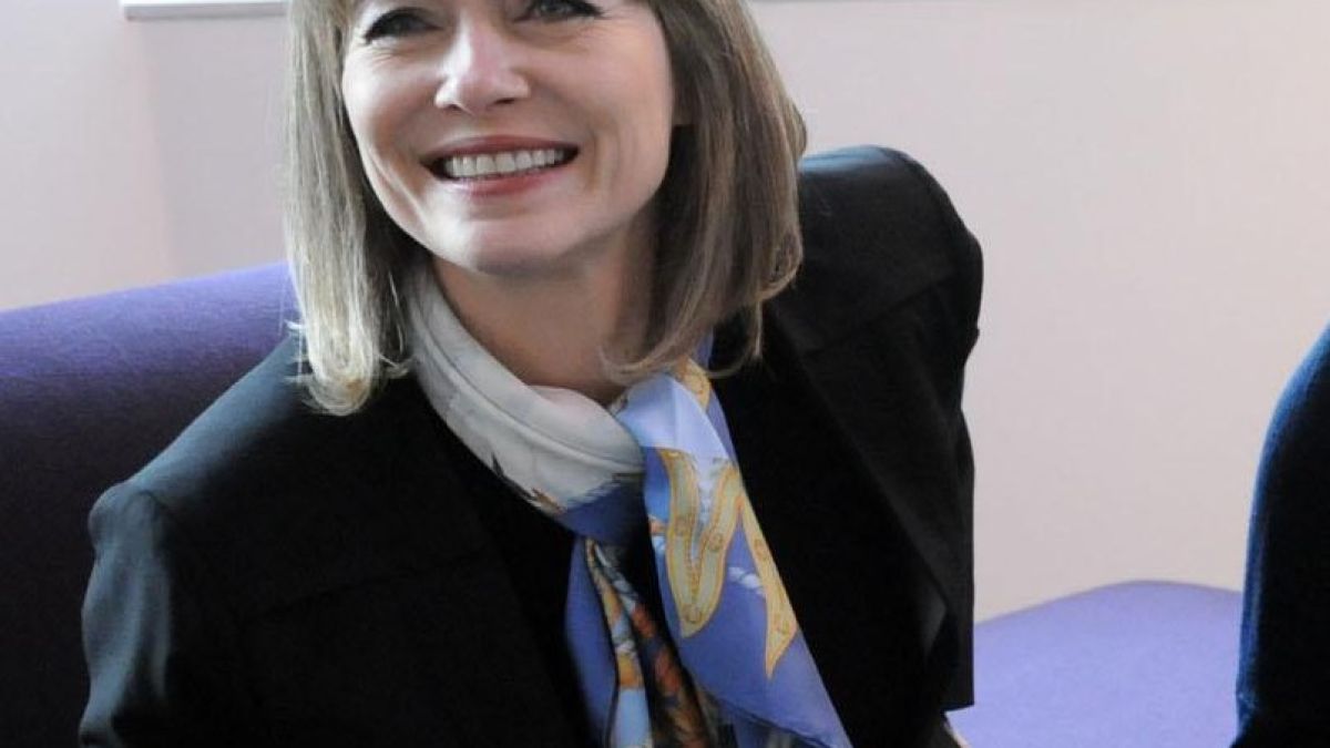 Евелина Борисова се сдуши с депутата гей