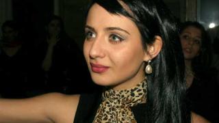 Елен Колева лъсна чисто гола и мокра (СНИМКА 18+)