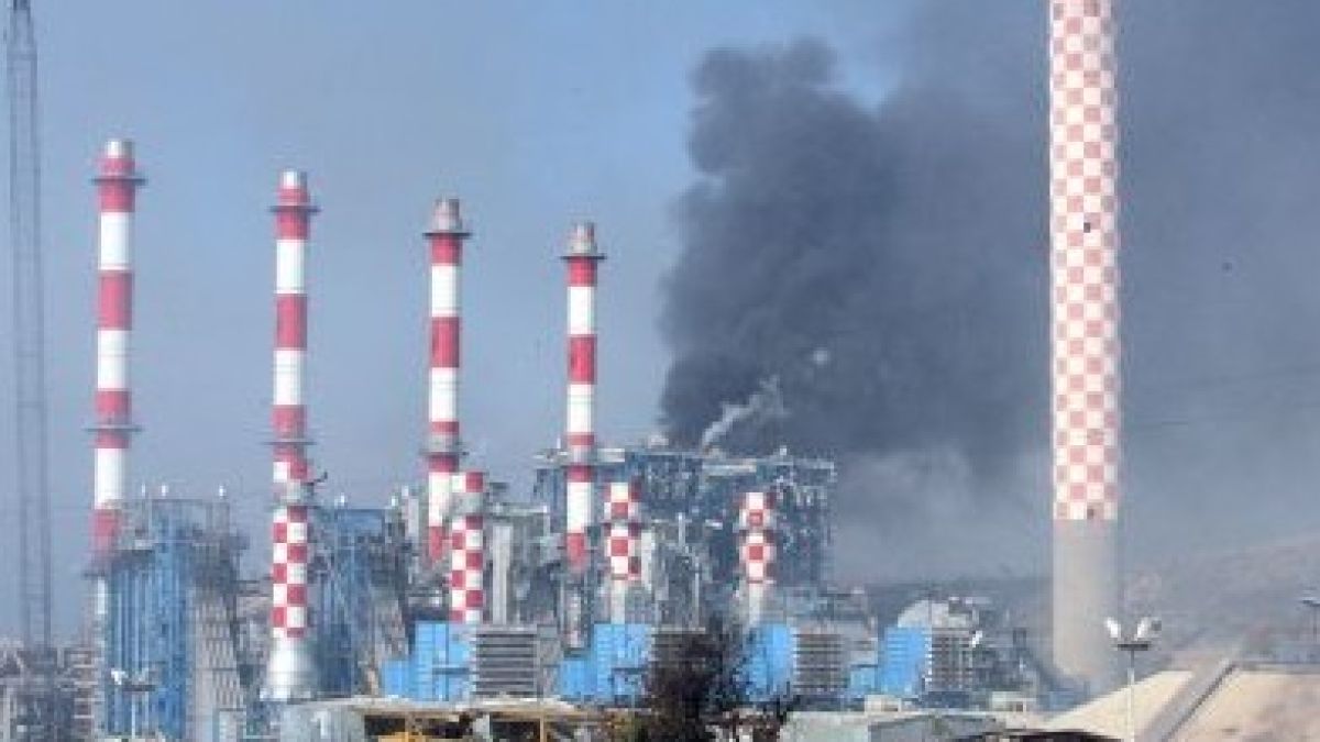 Експлозии в холандска електроцентрала – осем ранени 