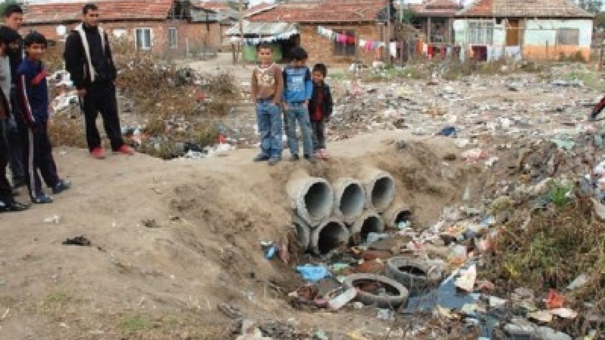 Бум на хепатит бави учебната година в Ихтиман
