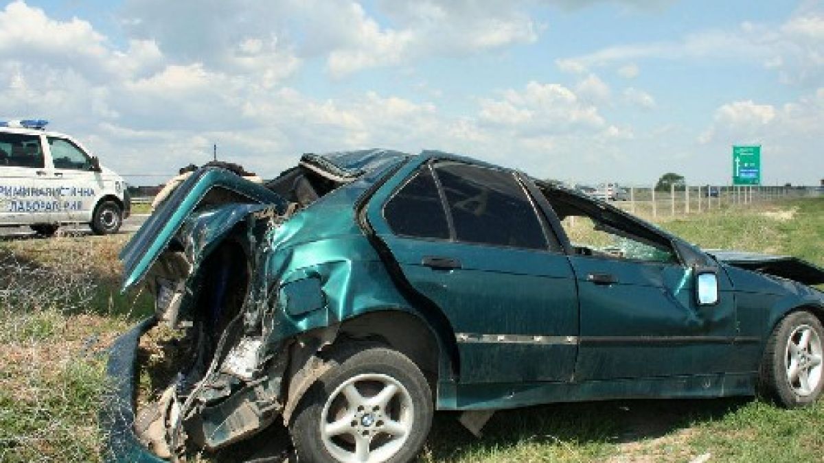 Двама души берат душа след катастрофа до Търговище 