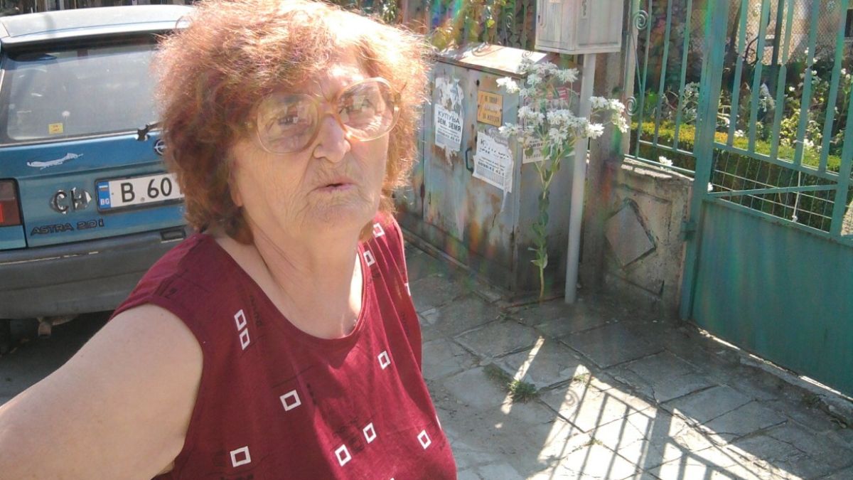 Черна прокоба в дома на Женя - 5 трупа за "година и нещо" (ЕКСКЛУЗИВНА ГАЛЕРИЯ)