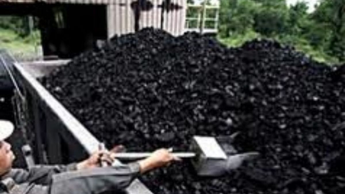 Осъдиха измамник за далавери с въглища 