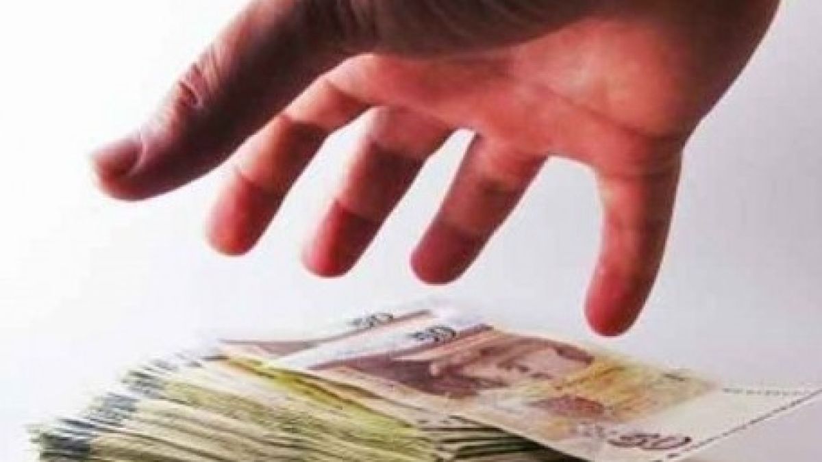 Обирджия думна 12 бона пред банка в центъра на Пловдив