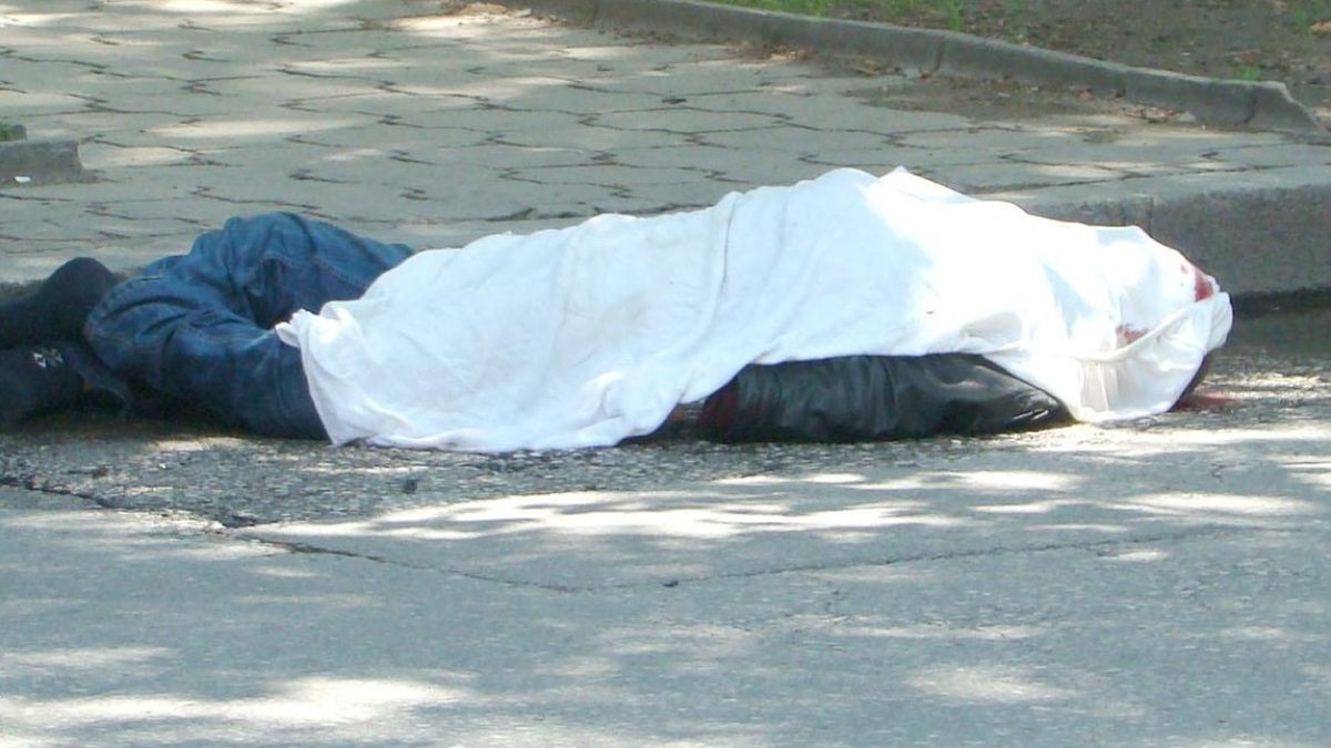 Заварчик падна от 3 метра и умря