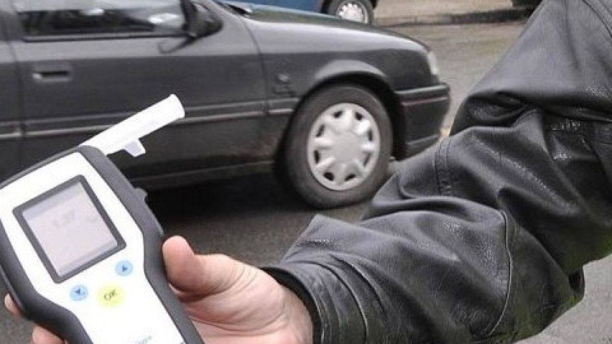 Шофьор на автобус заловен с 2.63 промила