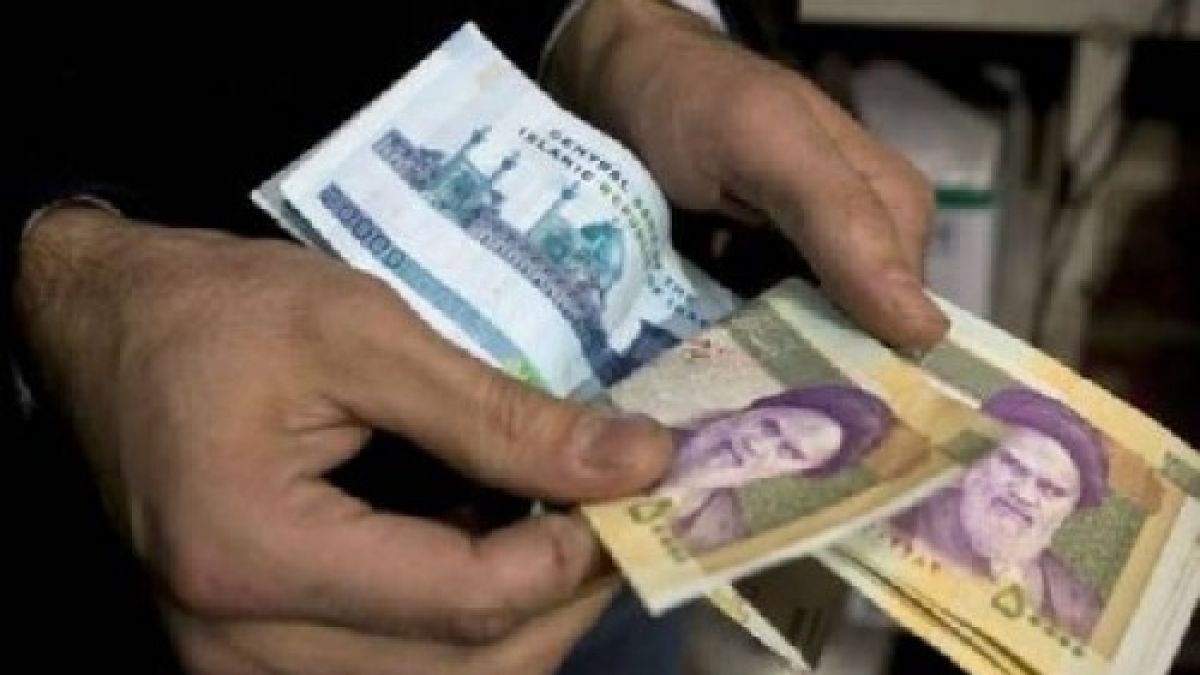 Иран се огъва под натиска на международните санкции 