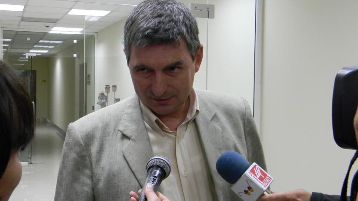 Депутат кове закон срещу оглушителните реклами