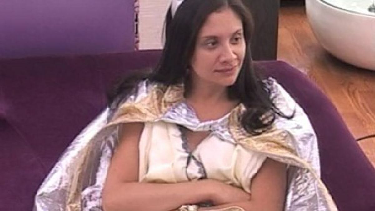 Мариана Попова показа второто си “Аз”