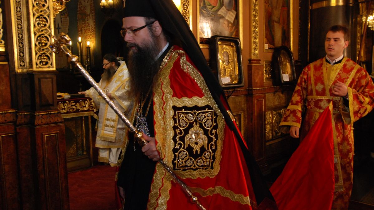 Митрополит Николай от Пловдив: Всяка вечер камбаните ще бият в подкрепа на лекарите