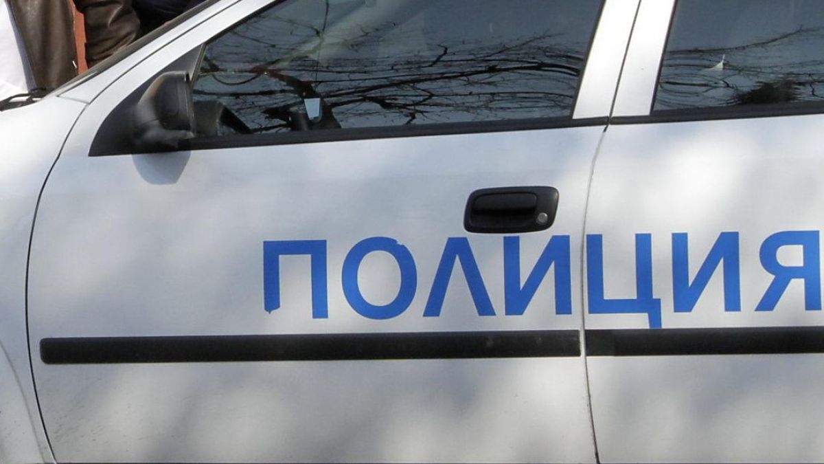 Сгащиха 19-годишен, карал приятелката си да проституира