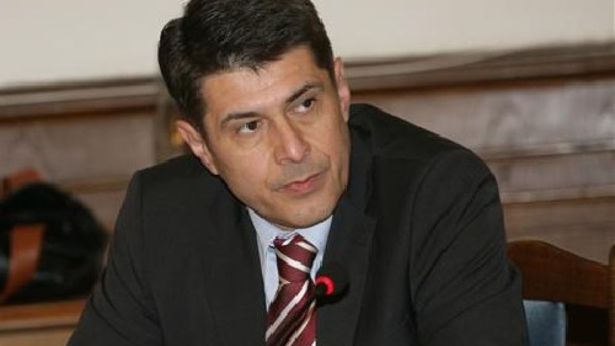 Димо Гяуров посочи каква е целта на служебния кабинет с "черния списък"
