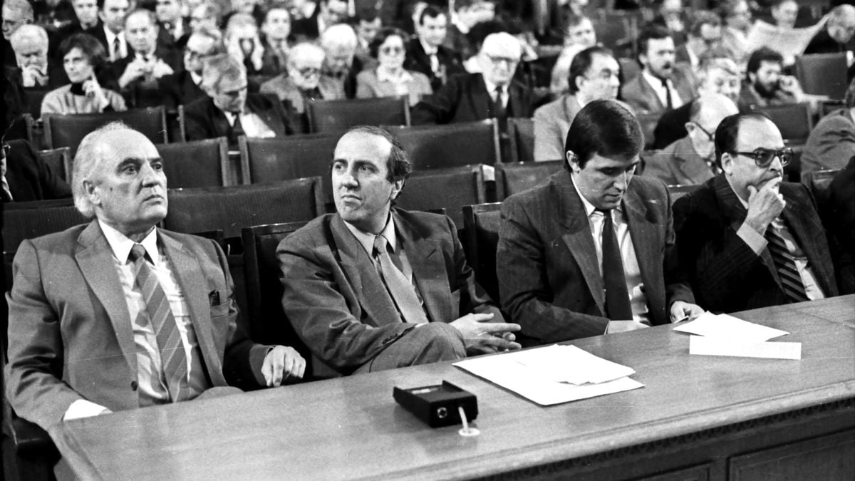 Кабинетът "Попов" - какво всъщност стана преди 30 години и работи ли формулата сега 