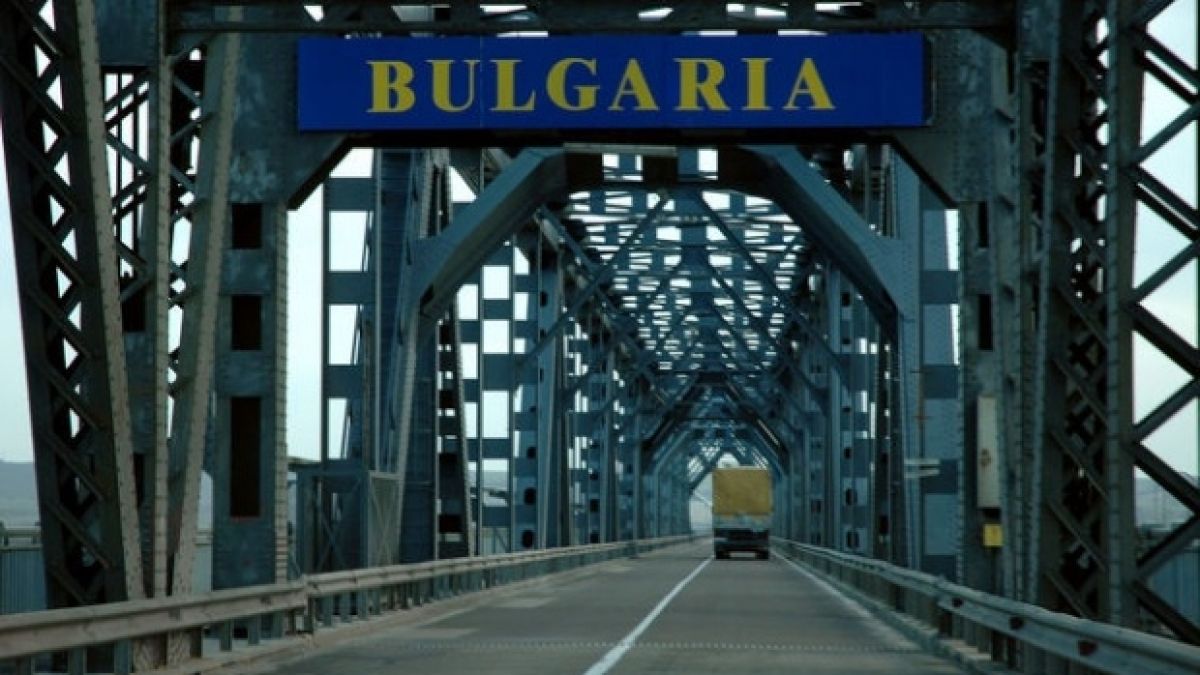 Компютрите на Дунав мост проработиха