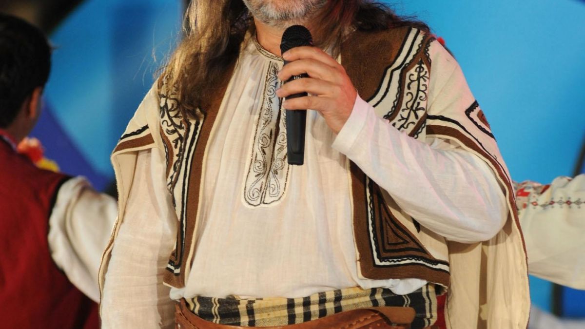 Продават насила имот на Володя Стоянов