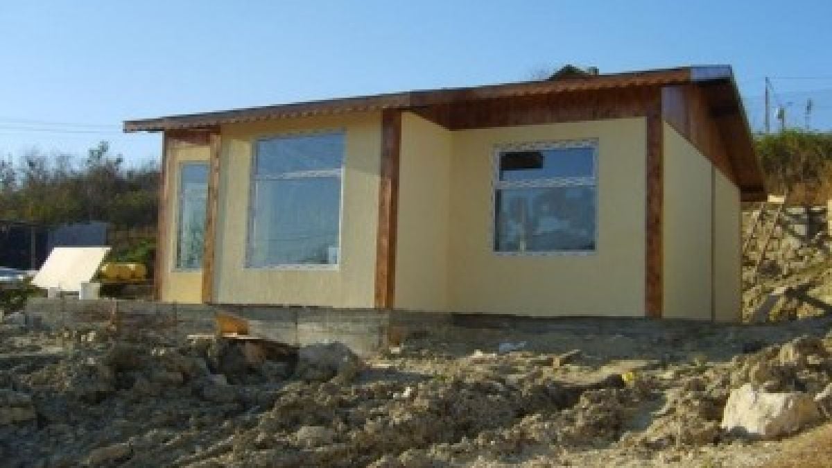 Събраха пари за 17 нови къщи в Перник