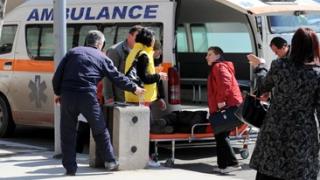 Гола македонска тинейджърка оцеля след скок от 4-ия етаж