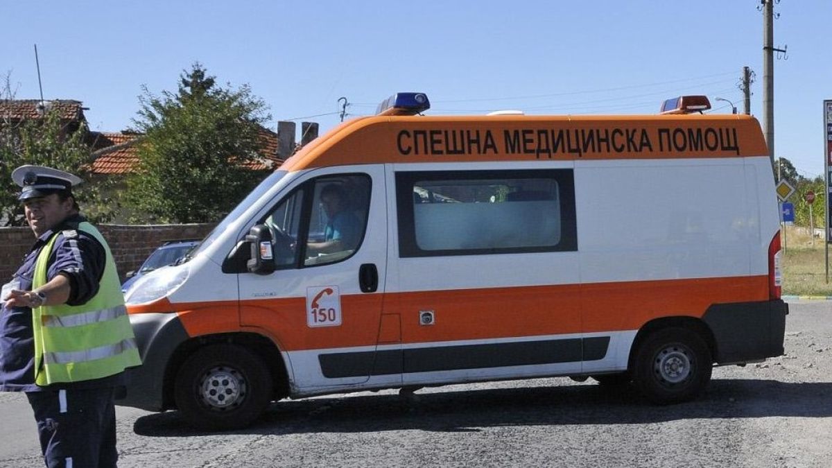 БМВ направи салто в дере край Струма