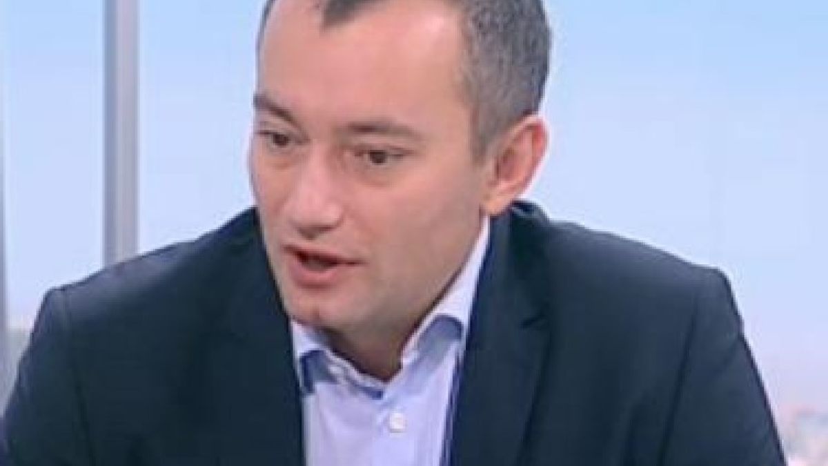 Николай Младенов: Заглавията в македонските вестници са като надписи в тоалетни