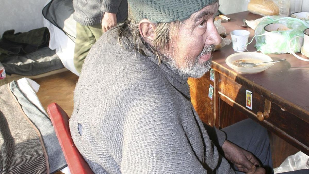 Обличат бездомниците в „Тракия”
