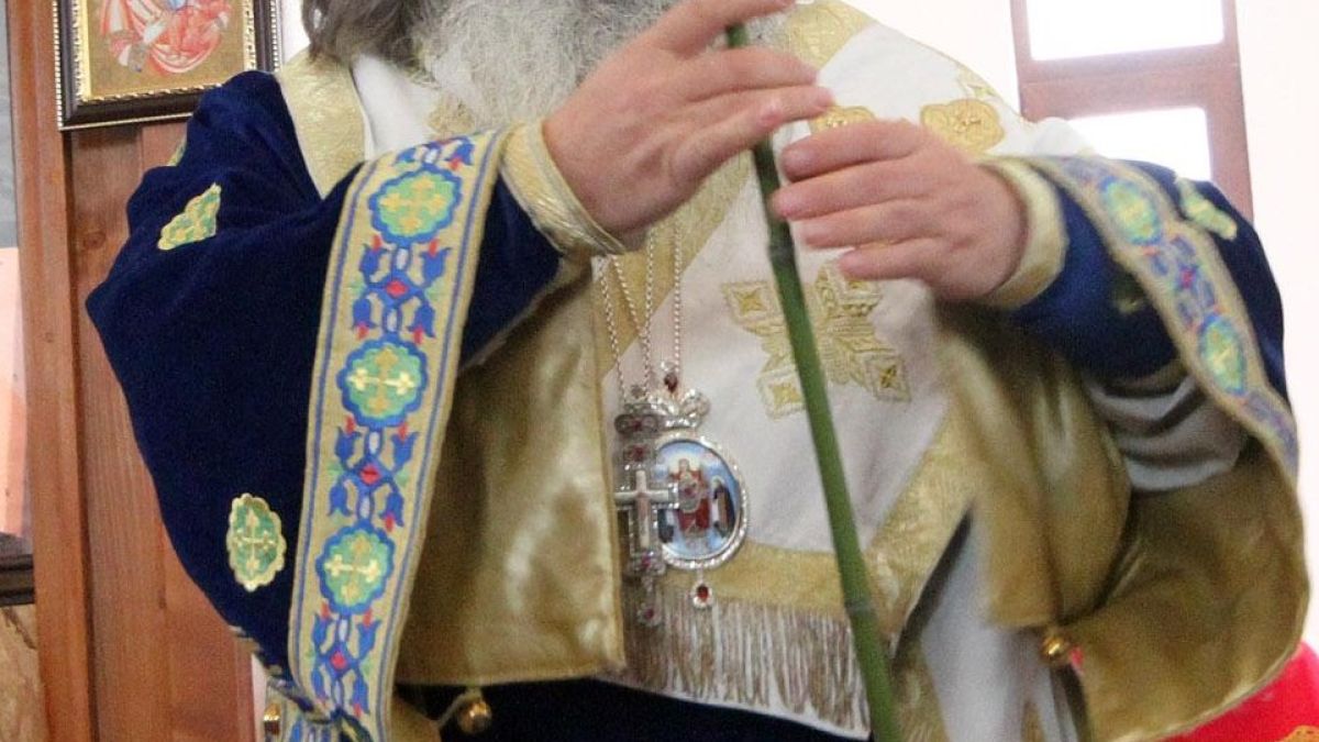 Митрополит Кирил: Не обвинявайте църквата, че се меси в политиката
