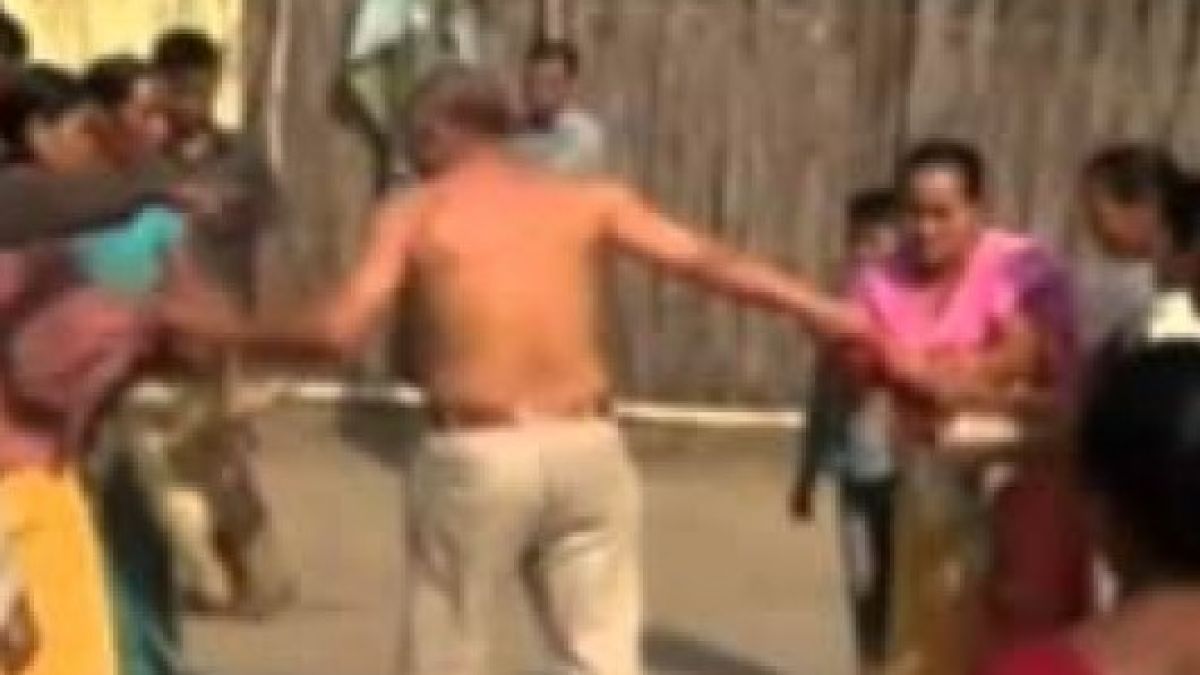 В Индия стана страшно след 40 дни на сухо, всички превъртяха за "огнена вода"