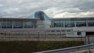 Извънредни проверки на летищата в София, Варна и Бургас - много проблеми