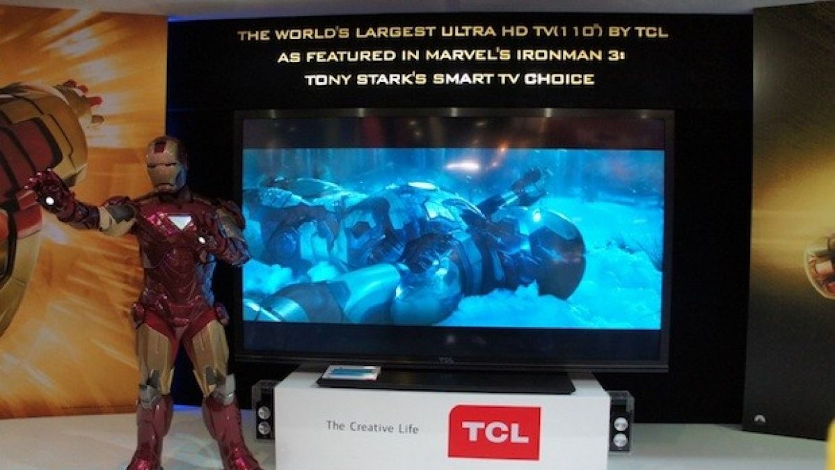 TCL показа 110-инчов 4К телевизор