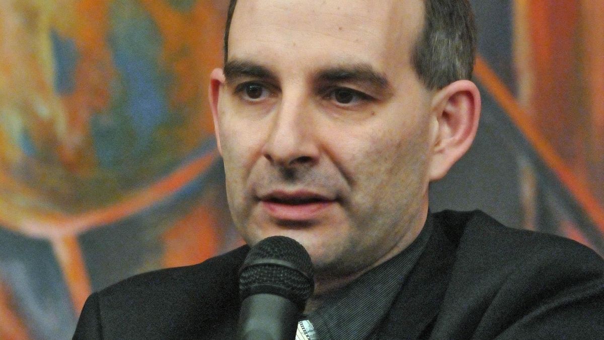 Петър Волгин с премиера на книга за евреите