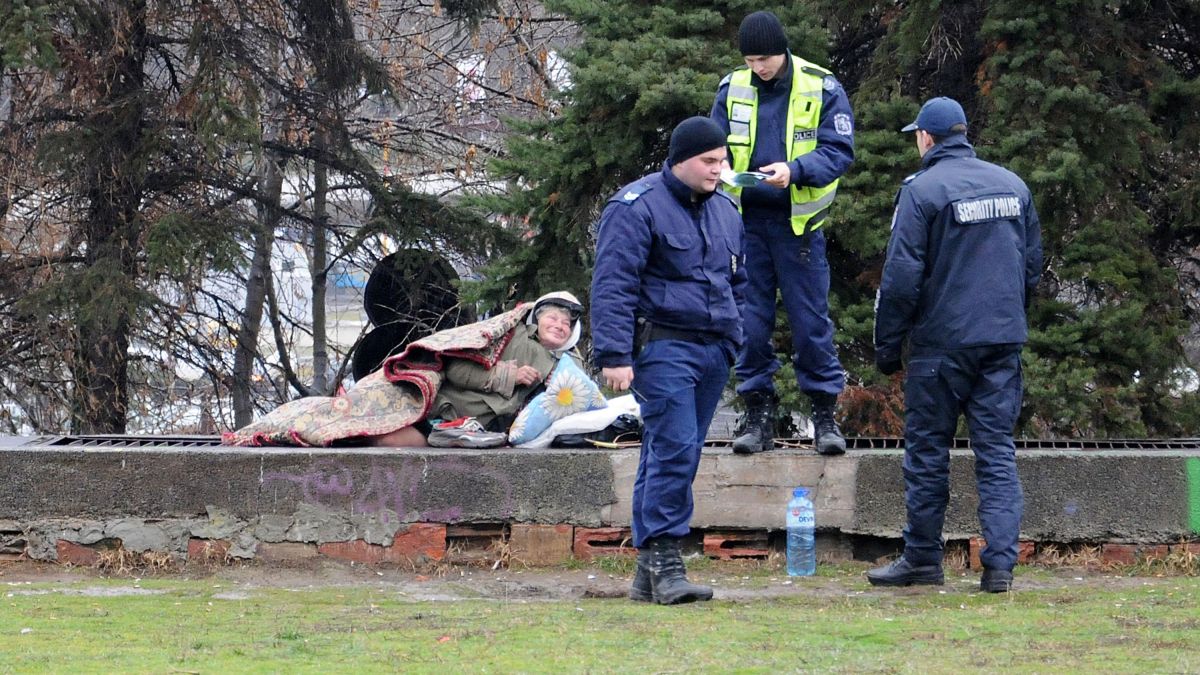 Труп оживя край НДК (СНИМКИ)