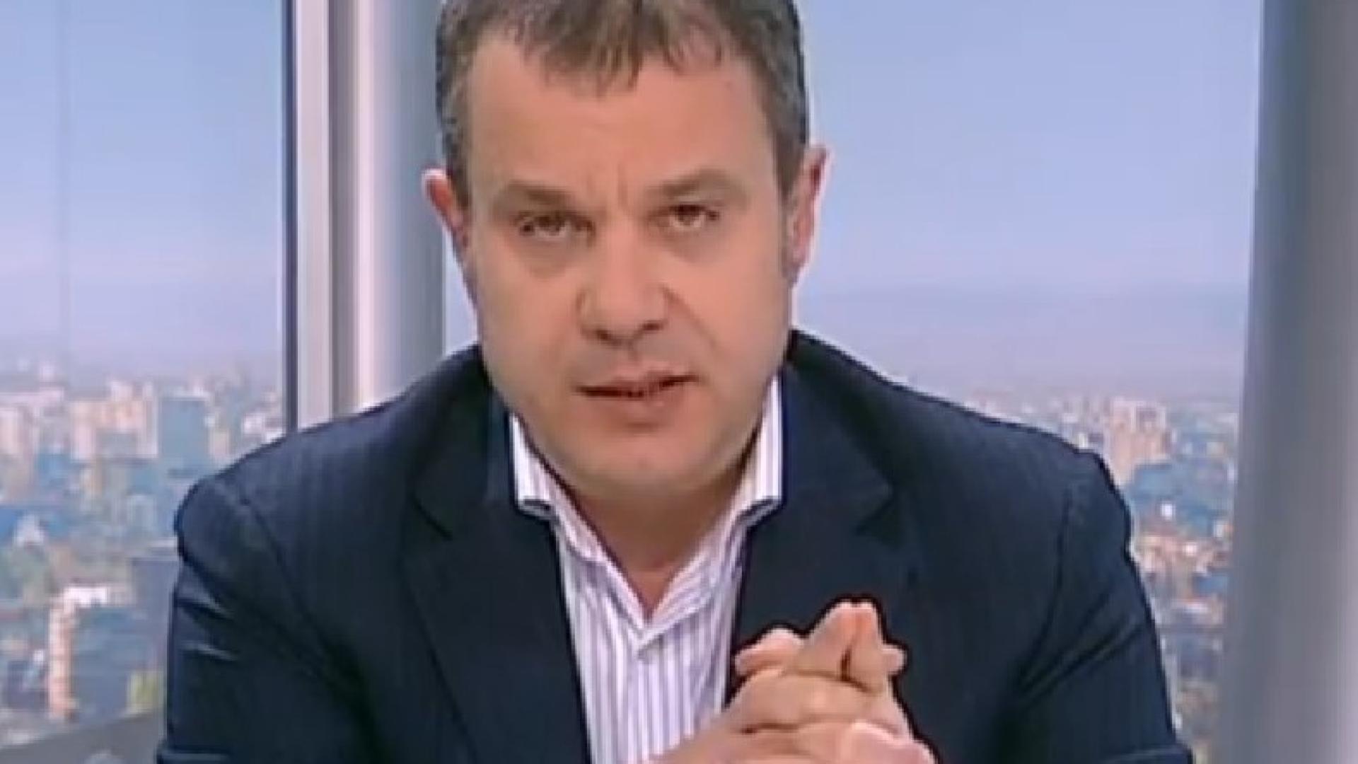 Кошлуков избесня на Максим Генчев: Къде е договорът на Дарина? Той само я използва 