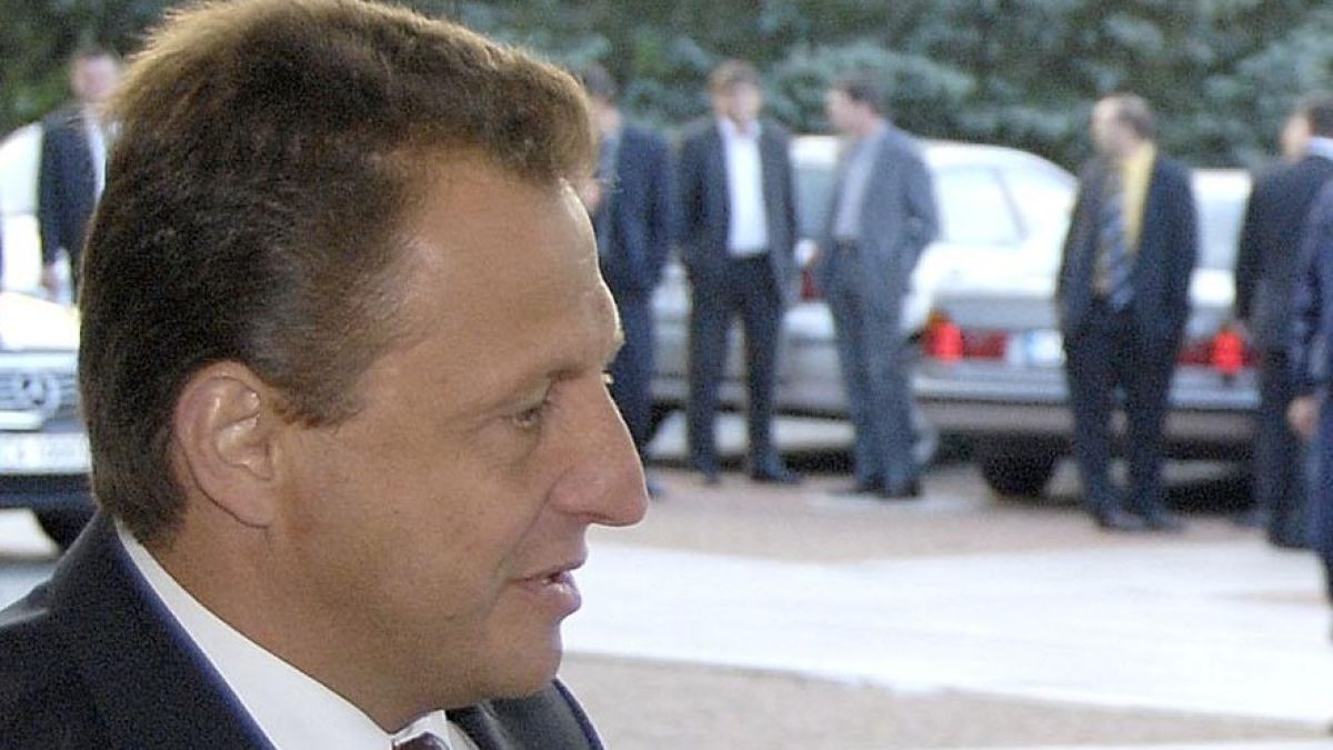 Бивши шефове на НСО се оправдават за охраната на мутри през 90-те години