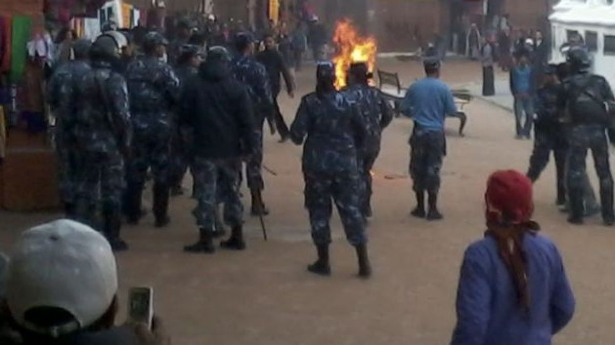 Тибетски монах изгоря жив в знак на протест (СНИМКИ 18+)