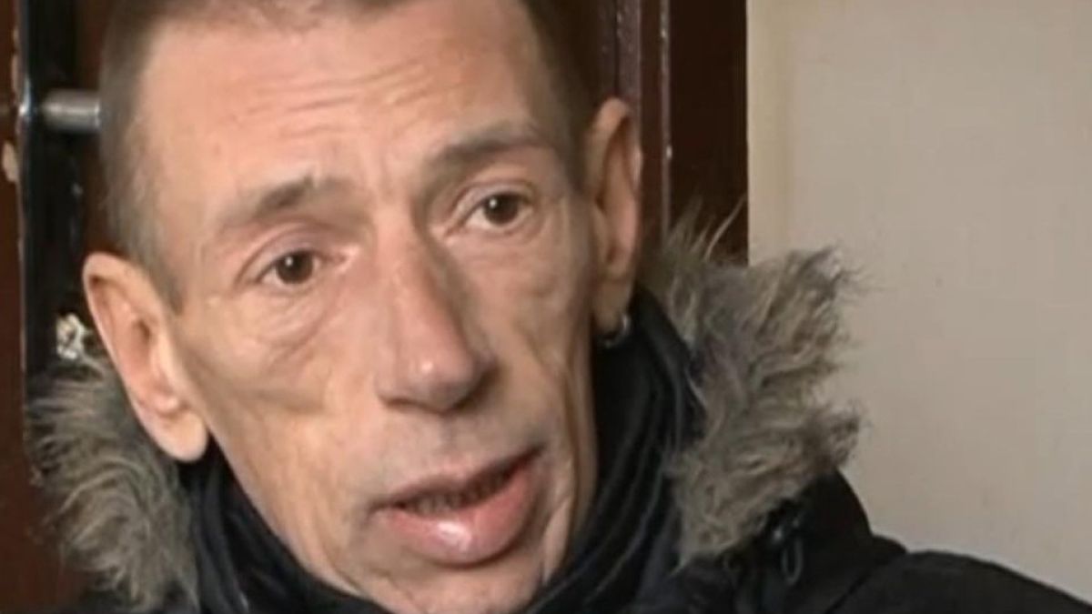 Майка и син инвалиди едва оцеляват без ток и вода