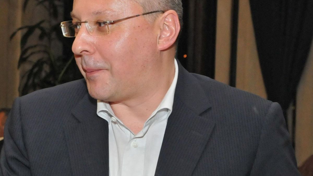 Станишев иска власт като на ГЕРБ