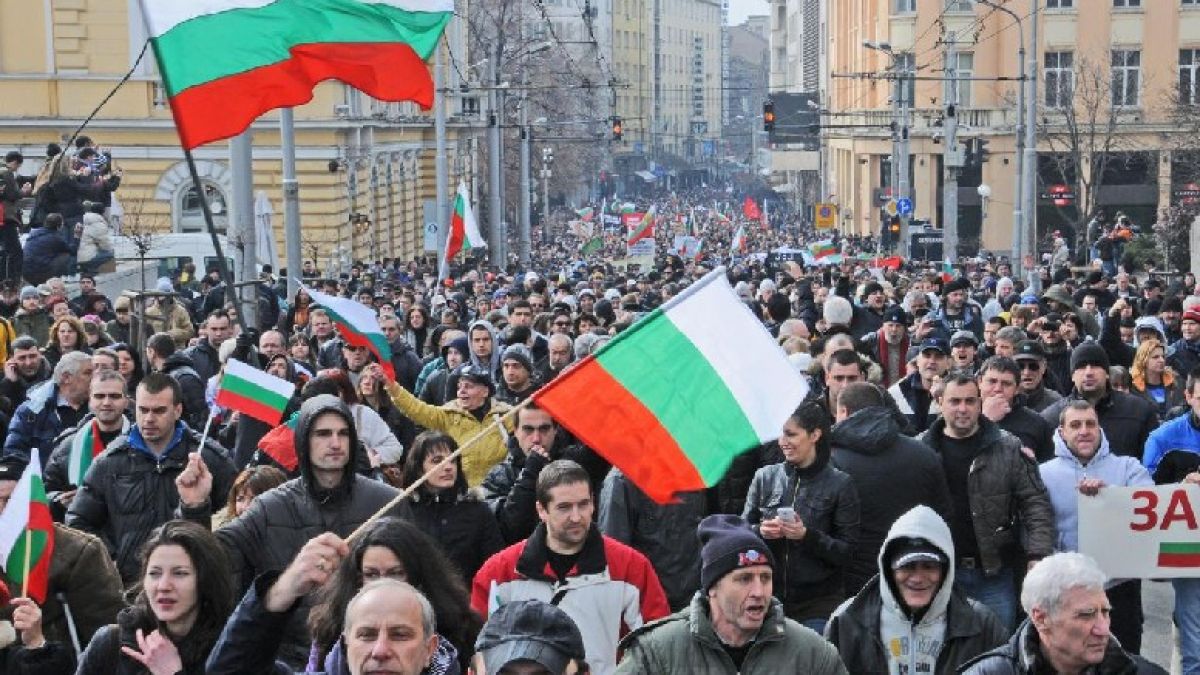 Трима инженери организират бунта срещу монополите