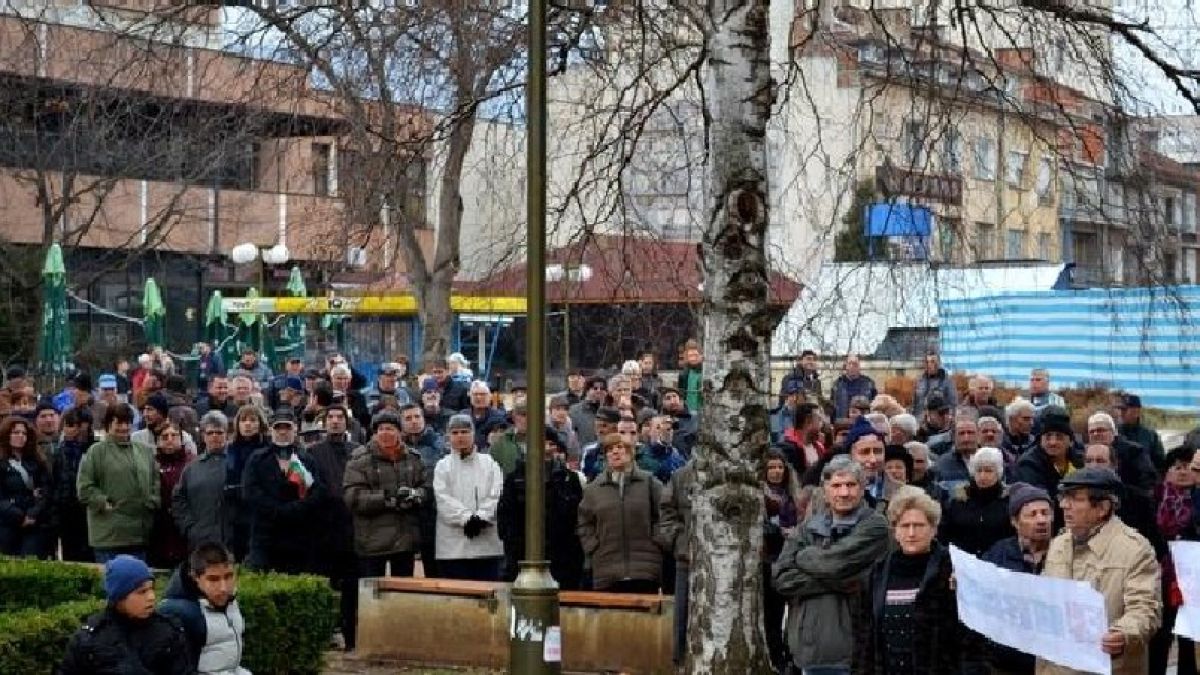 Нови протести срещу монополите в Ботевград
