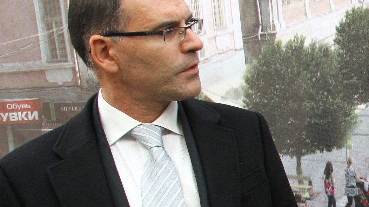 Падна главата на Дянков