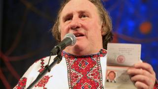Депардийо вече с адрес на ул. „Демократическая”
