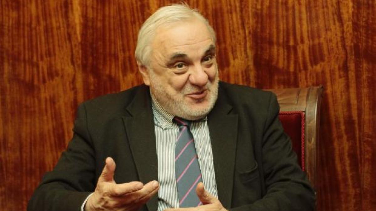 Директорът на Националната опера Пламен Карталов: Всяка революция има задкулисна режисура