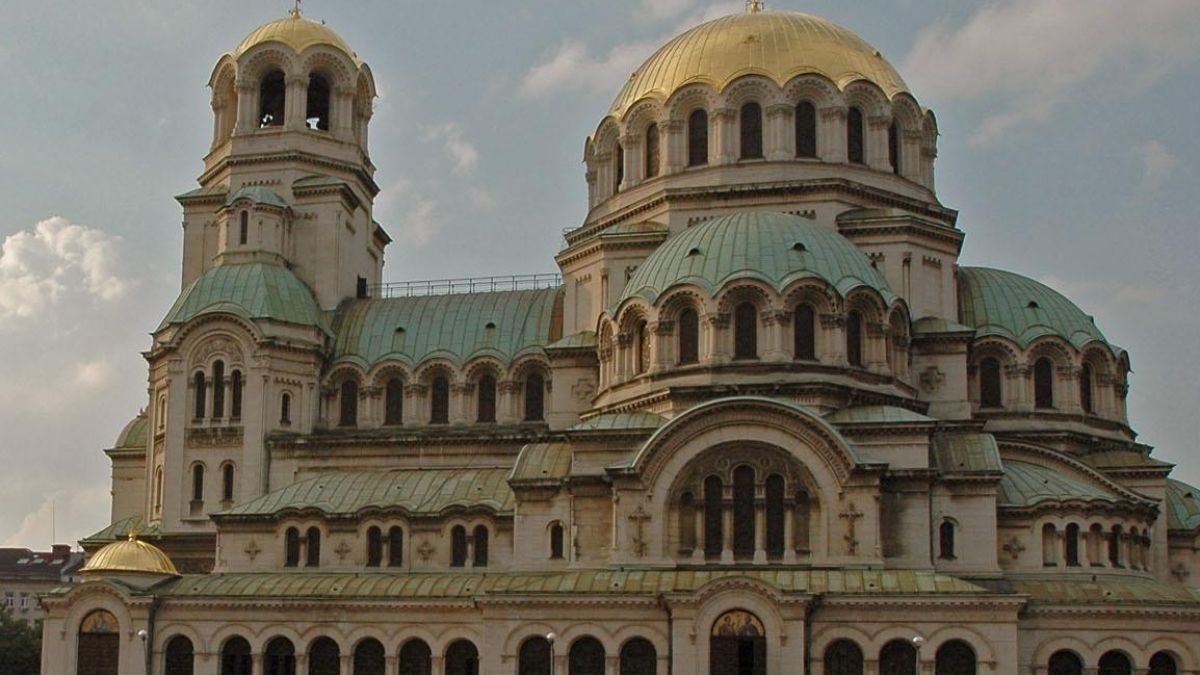 Попски делегации променят движението в центъра 